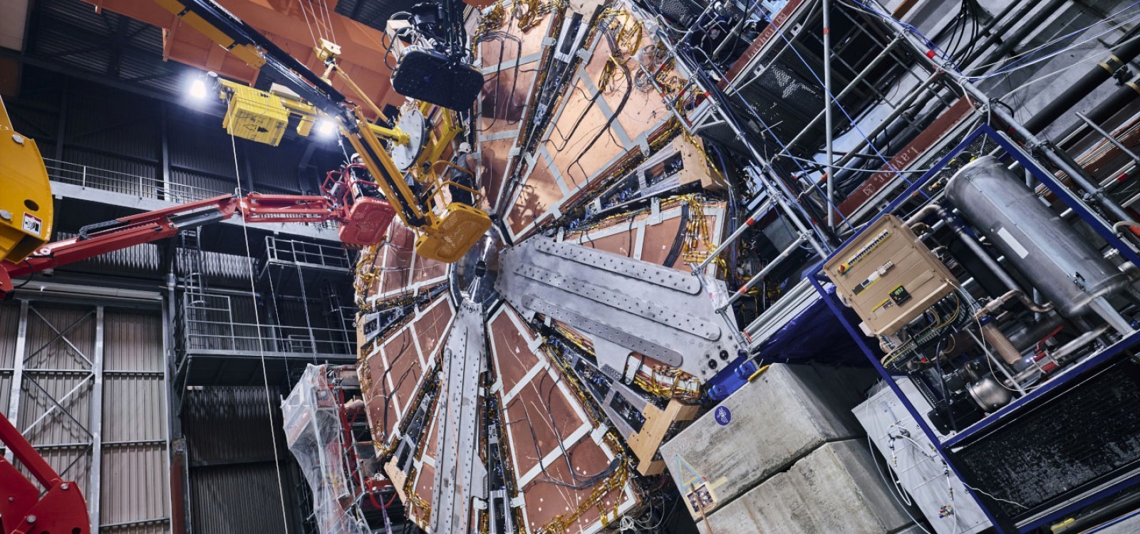 View of the completed "A-side" New Small Wheel – soon to be installed in the ATLAS experiment. (Image: CERN)